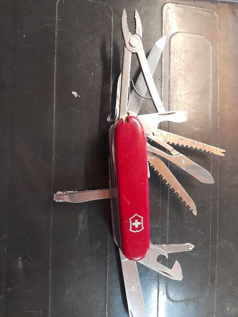 Zakmes victorinox uitgebreide, Verzenden, Landmacht, Mes of Dolk