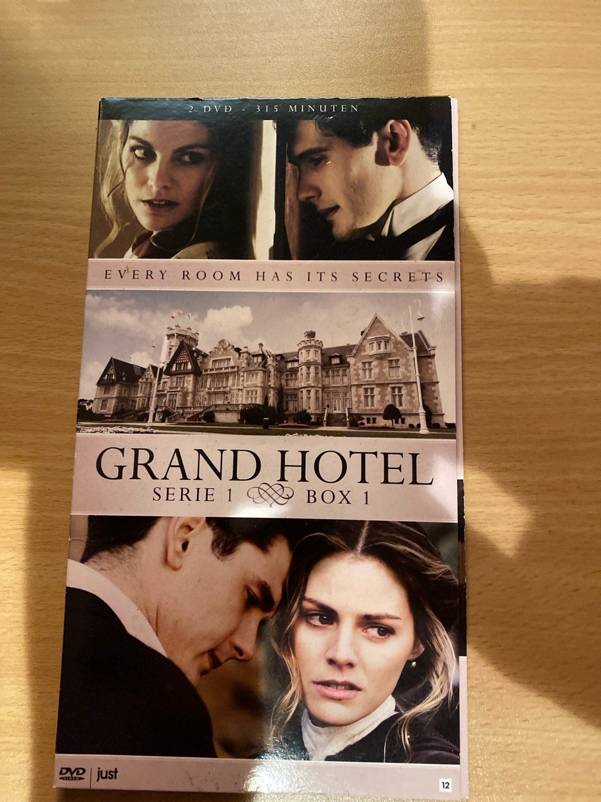 Grand Hotel - Serie 1 Box 1 (2 DVD's), Gebruikt, Seizoen 1, Drama, Ophalen of Verzenden