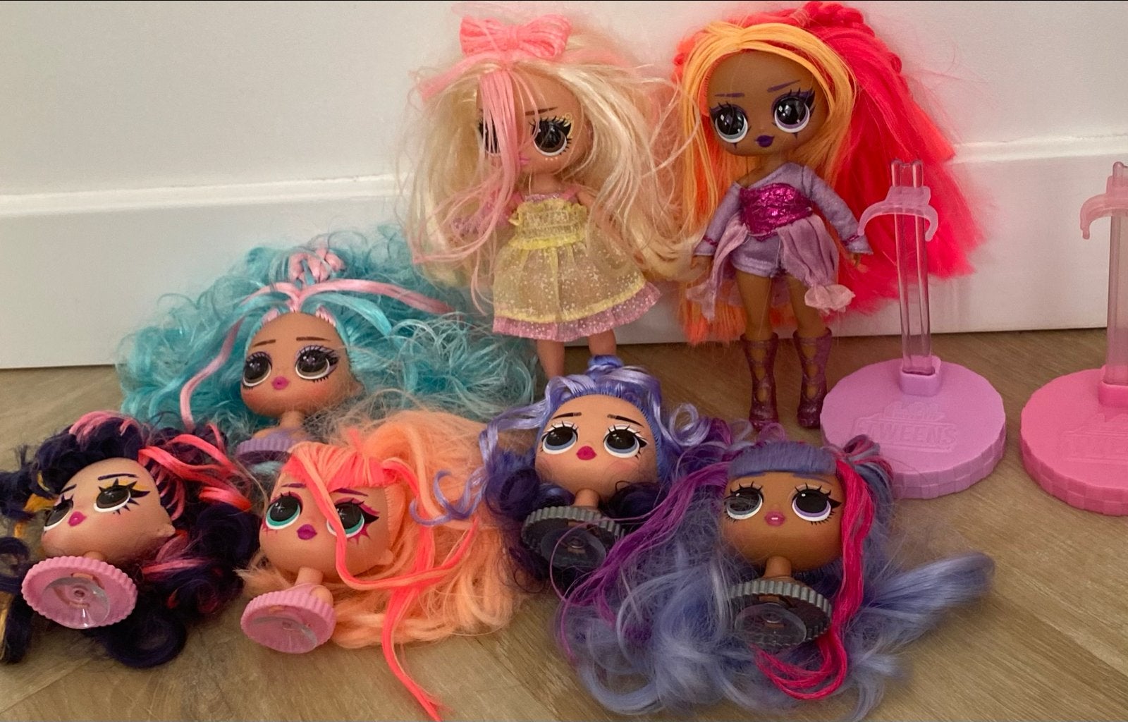 Grote set LOL OMG Tweens poppen en hoofden, Kinderen en Baby's, Speelgoed | Poppen, Ophalen of Verzenden, Zo goed als nieuw, Overige typen