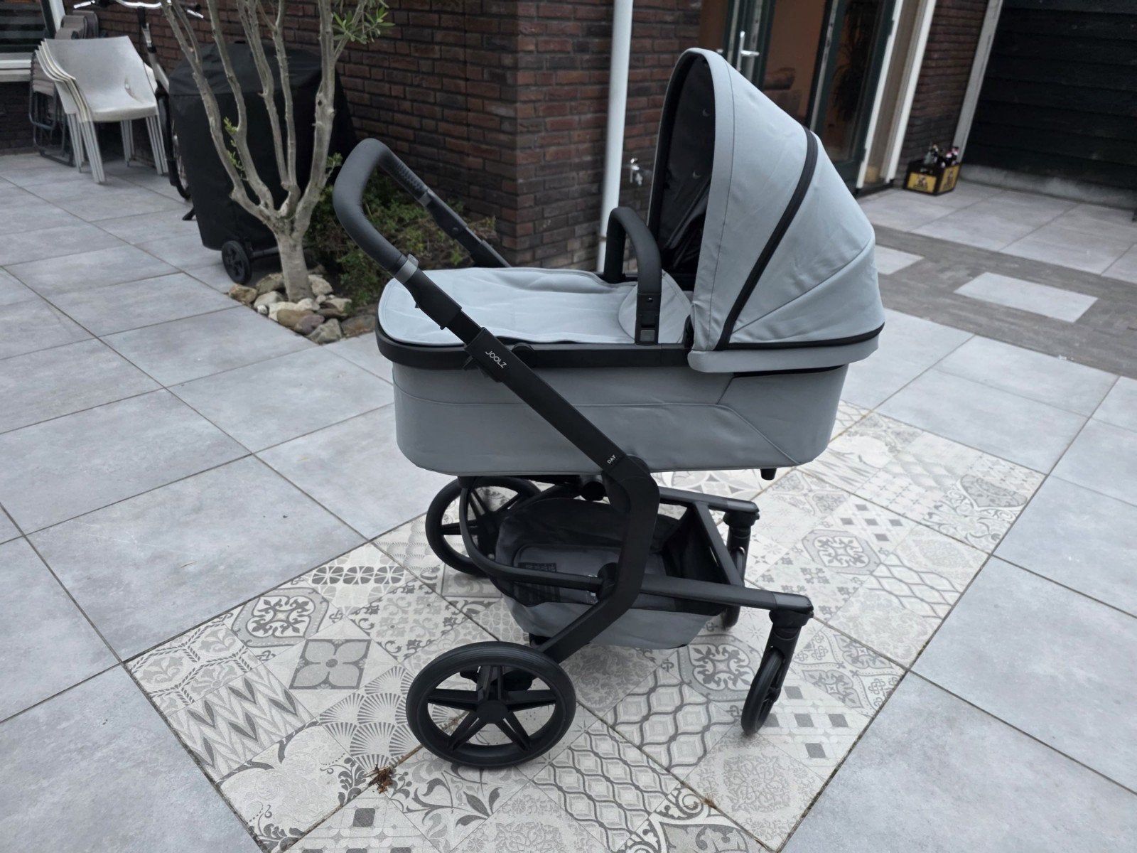Joolz Day 5 Special Edition Lunar Grey ZoGoedAlsNieuw, Ophalen of Verzenden, Zo goed als nieuw, Verstelbare duwstang, Kinderwagen
