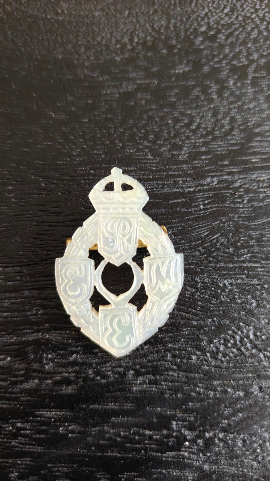 Ww2 Sweatheart brooch REME., Ophalen of Verzenden, Landmacht, Engeland, Embleem of Badge