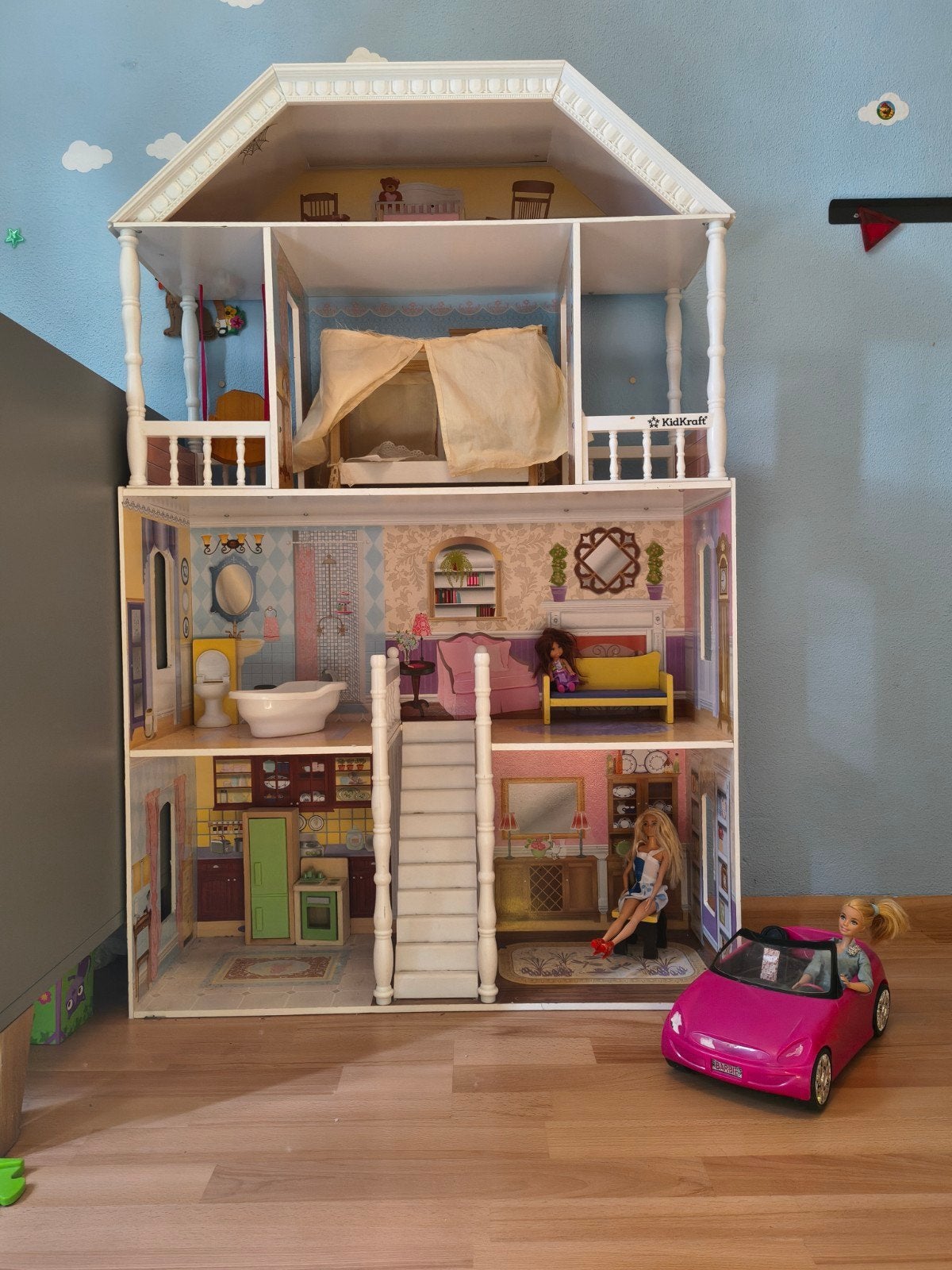 Groot KidKraft Poppenhuis met Meubels, Barbies en Auto, Ophalen, Gebruikt, Poppenhuis