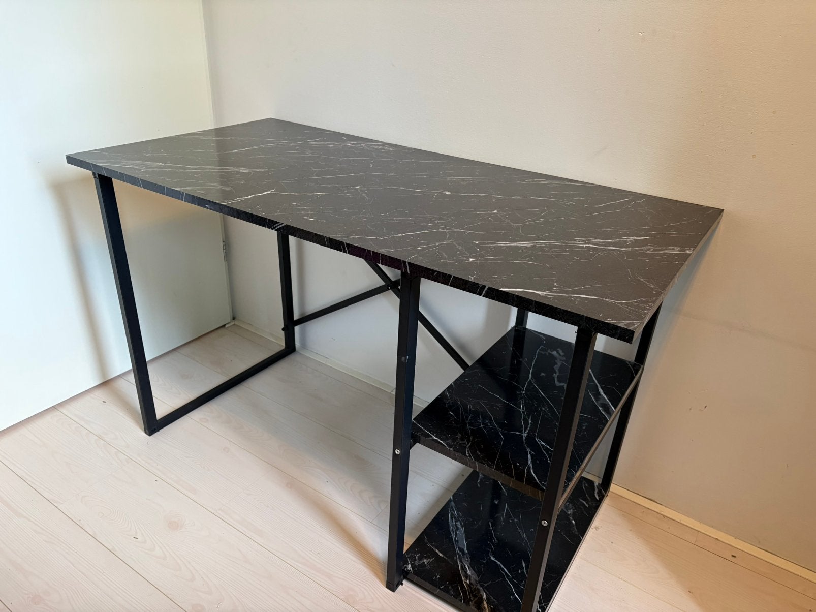 Bureau te koop!! Zwart/ marmerlook, Huis en Inrichting, Bureaus, Ophalen, Zwart, Gebruikt, 120 cm