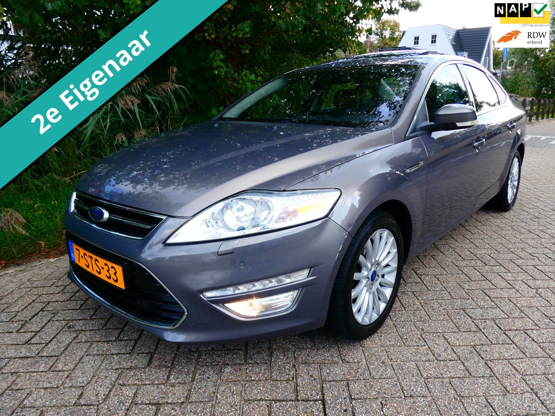 Ford Mondeo 1.6i Platinum Sedan 161pk Clima Navi Schuifdak T, Auto's, Voorwielaandrijving, Gebruikt, 4 cilinders, Leder en Stof