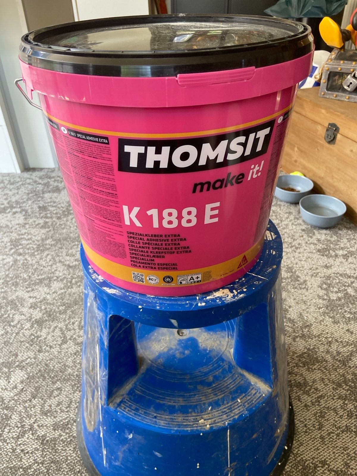 Thomsit K188 E Speciale Lijm Extra - Roze Emmer, Ophalen, Gebruikt