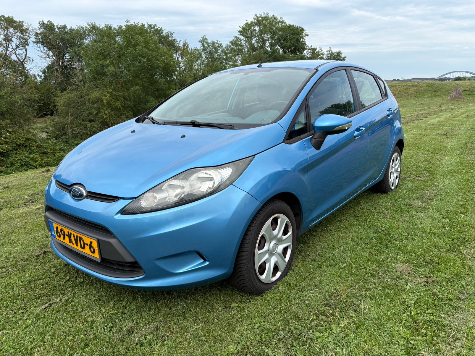 Ford Fiësta 1.25 5DR 2010 NL auto 2e eigenaar, Auto's, Ford, Voorwielaandrijving, Stof, 40 €/maand, 1242 cc