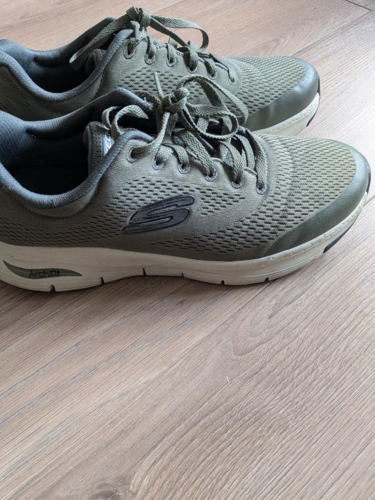 Skechers ArchFit Air Cooled maat 42, Ophalen, Zo goed als nieuw, Sneakers of Gympen