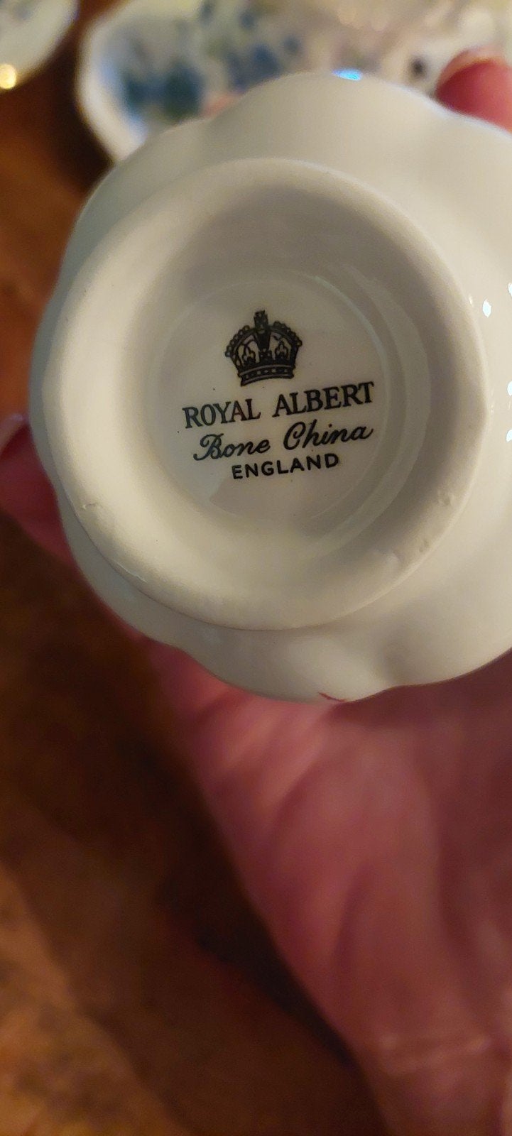 Royal kop en schotels. Met bloemetjes., Ophalen of Verzenden, Zo goed als nieuw, Porselein, Kop en/of schotel