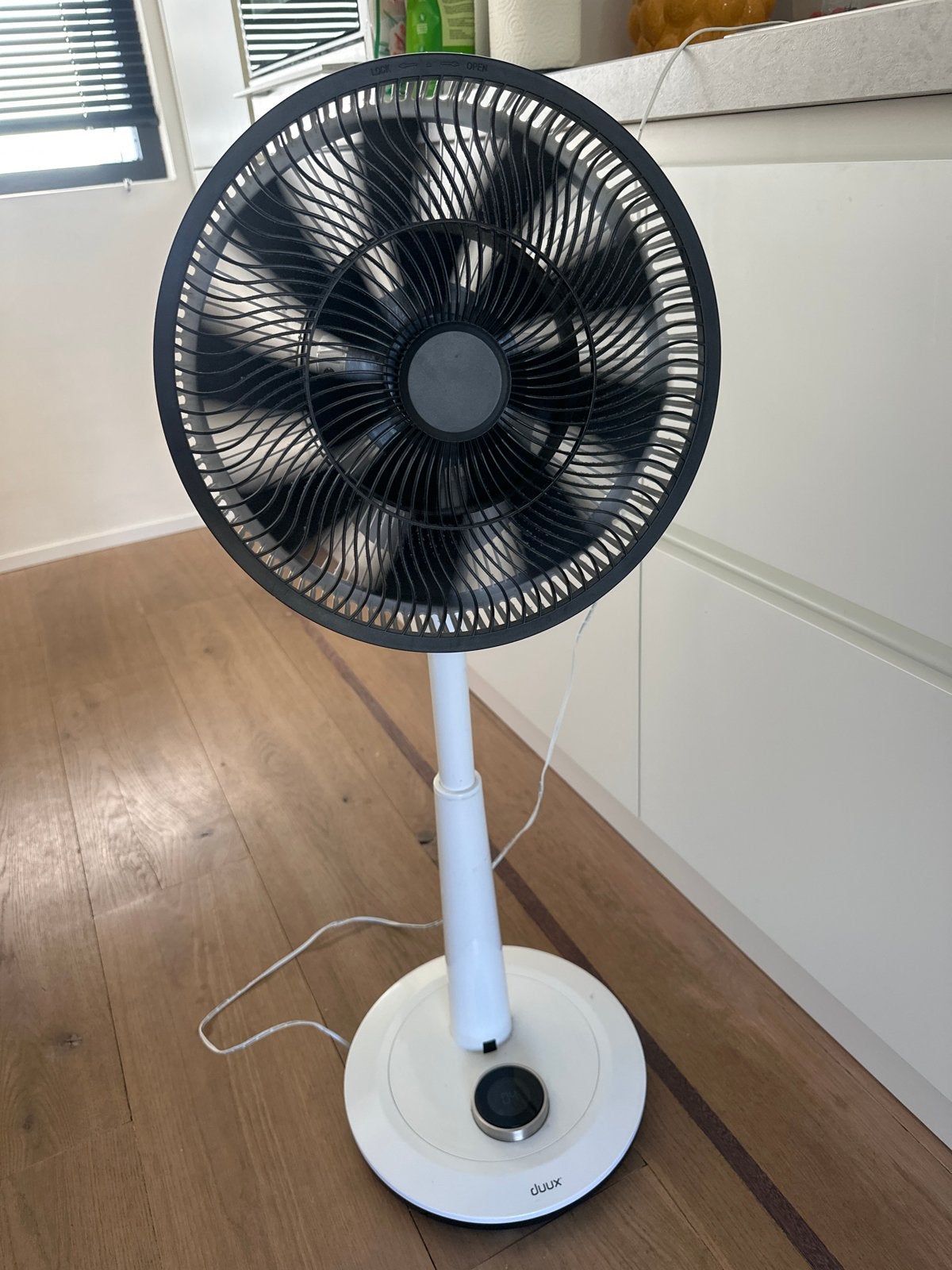 Duux Whisper Flex Smart Ventilator met afstandsbediening, Witgoed en Apparatuur, Ventilatoren, Gebruikt, Statiefventilator, Ventilator met afstandsbediening