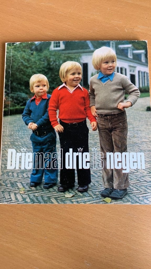 Driemaal drie is negen - M.G. Schenk - A. Mac Gillavry, Ophalen of Verzenden