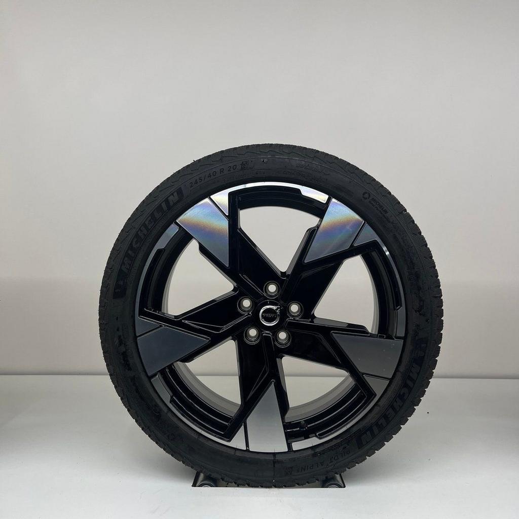 Volvo EX30 - 20 inch - winterbanden, Banden en Velgen, Personenwagen, 20 inch, Gebruikt