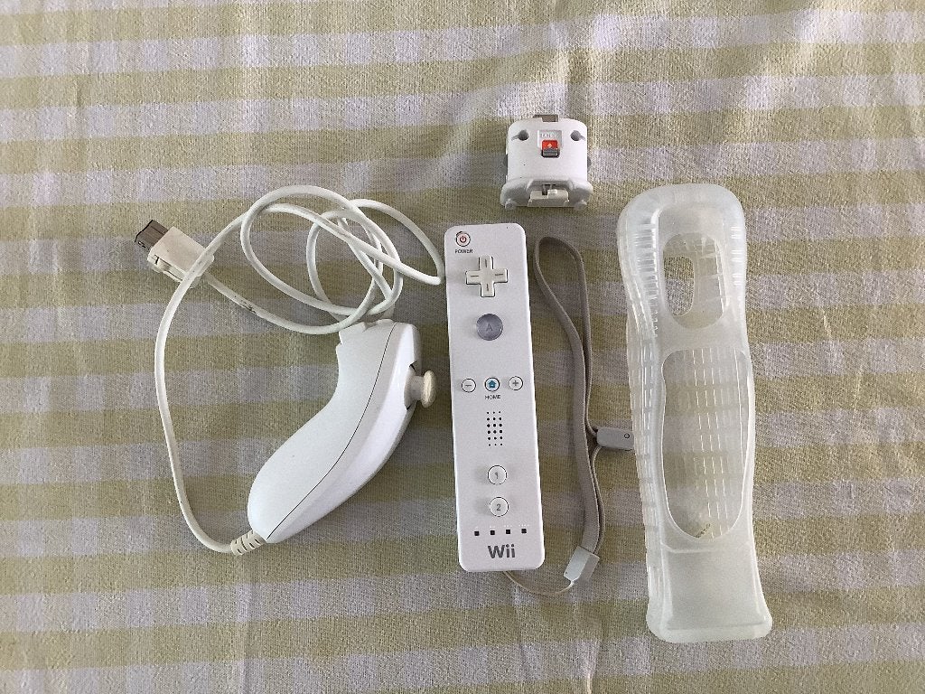 Wii controller met Motion plus adapter en nunchuck, Spelcomputers en Games, Games | Nintendo Wii, Gebruikt, Overige genres, 1 speler