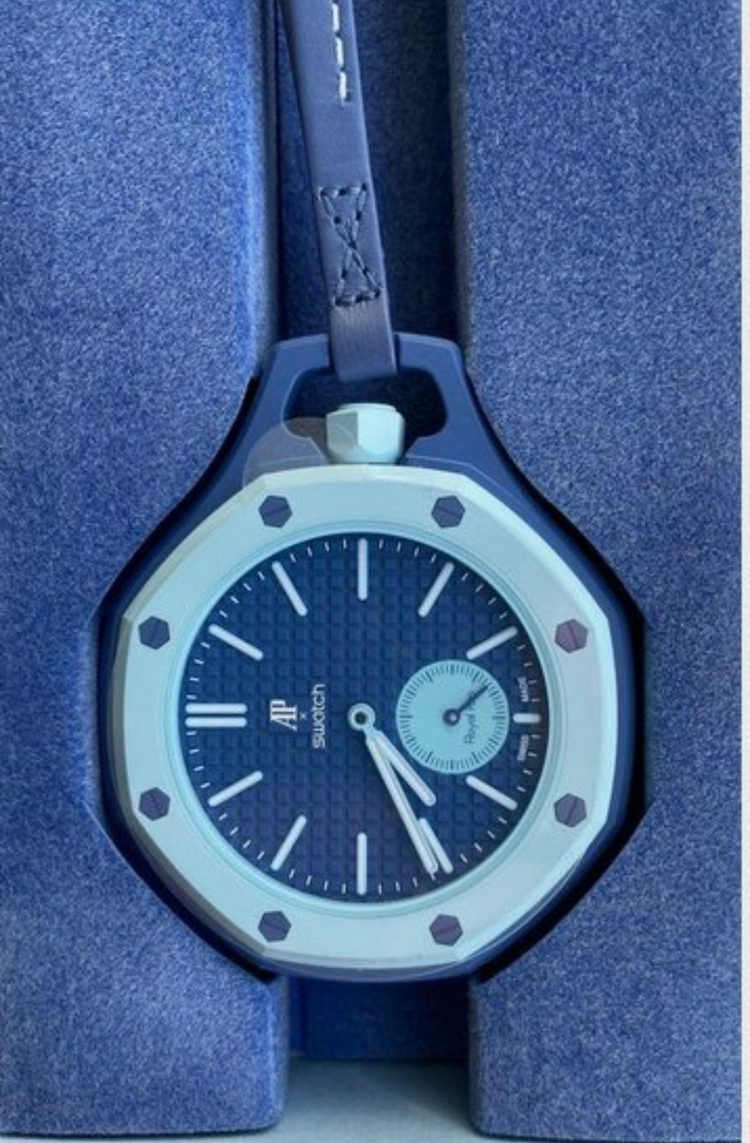 Audemars Piguet AP Swatch blauw, Ophalen of Verzenden, Nieuw, Kunststof, Swatch