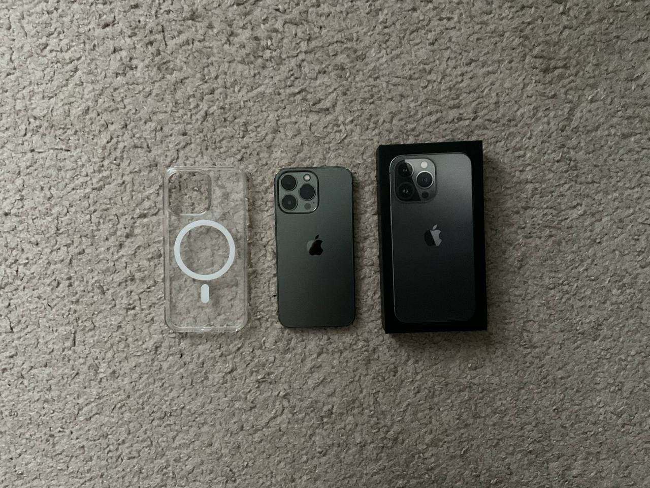 iPhone 13 Pro - Zo goed als nieuw, inclusief hoesje, Zo goed als nieuw, IPhone 13 Pro, 84 %, Zonder simlock