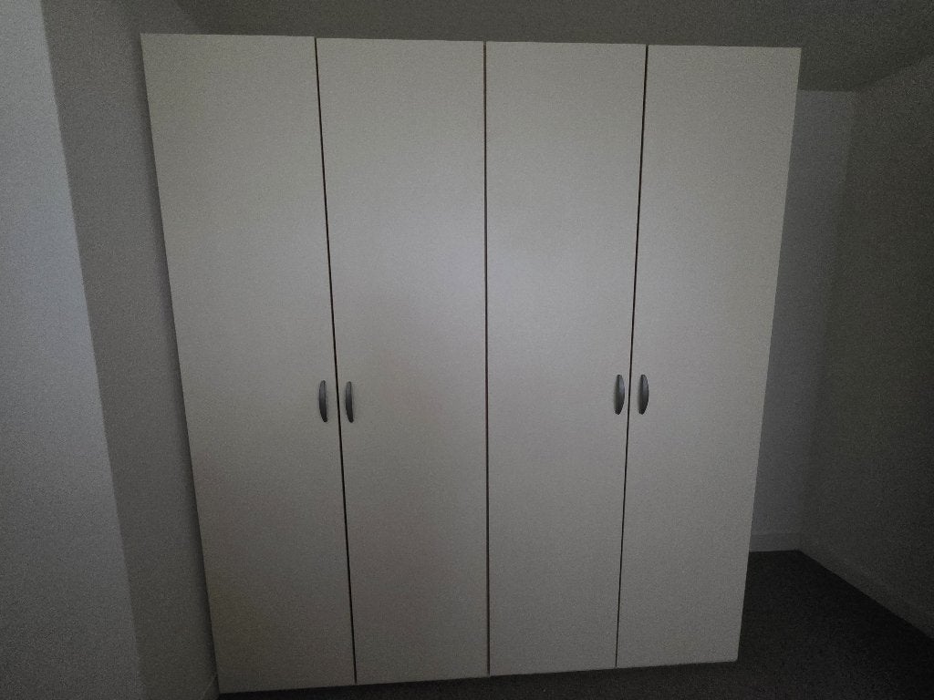 Grote kledingkast, Ophalen, Met deur(en), Gebruikt, 200 cm of meer