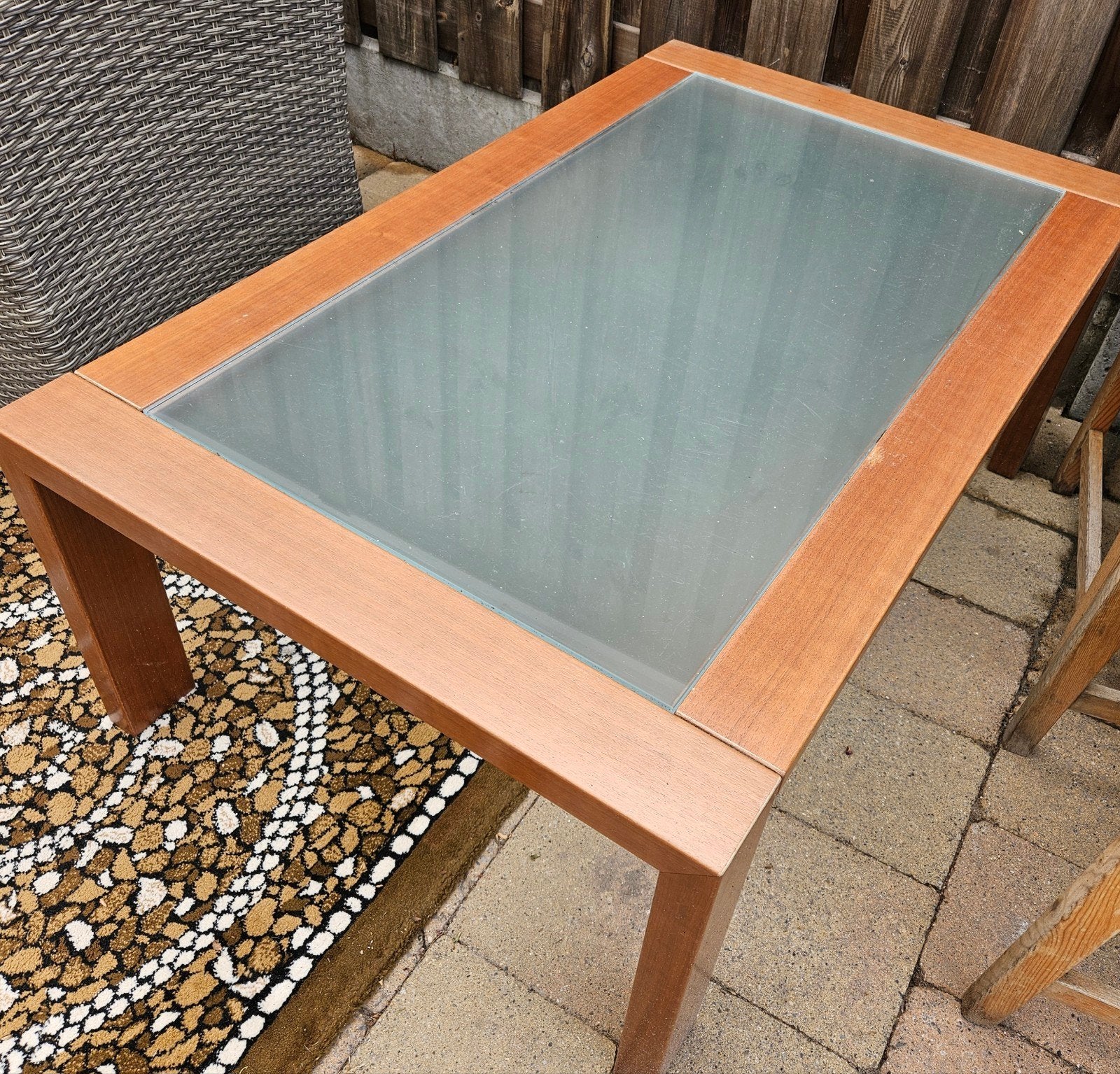 salon tafel met glas, Glas, 100 tot 150 cm, Zo goed als nieuw, 50 tot 100 cm