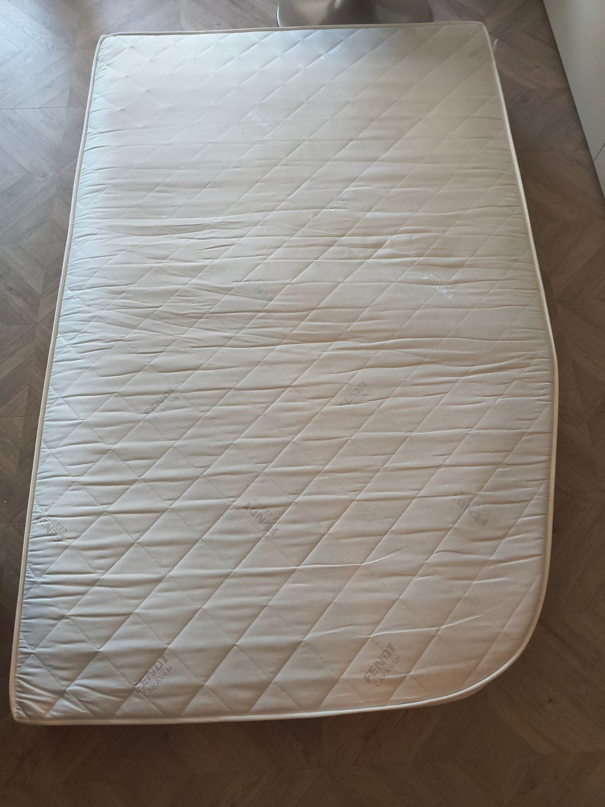Fendt 445 Bianco Frans matras 135x210 (model 2023), Caravans en Kamperen, Caravan accessoires, Ophalen