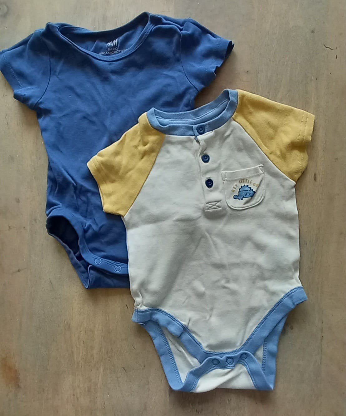 Set van 2 rompers maat 68-74, Kinderen en Baby's, Babykleding | Maat 68, Nacht- of Onderkleding, H&M, Ophalen of Verzenden, Zo goed als nieuw