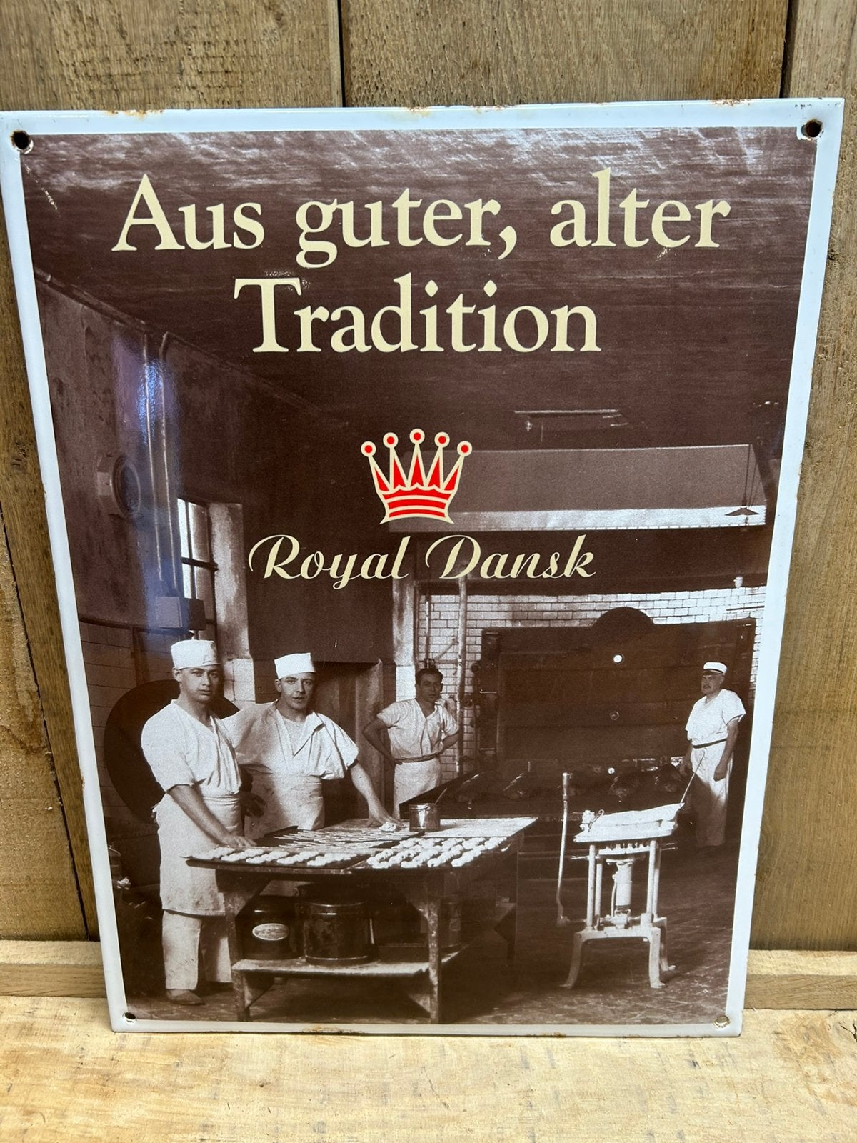 Emaille bord met bolling. Royal Dansk, Ophalen of Verzenden, Gebruikt, Reclamebord
