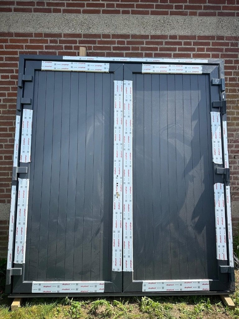 Kunststof garagedeuren, Ophalen, Kunststof, 120 cm of meer, 215 cm of meer
