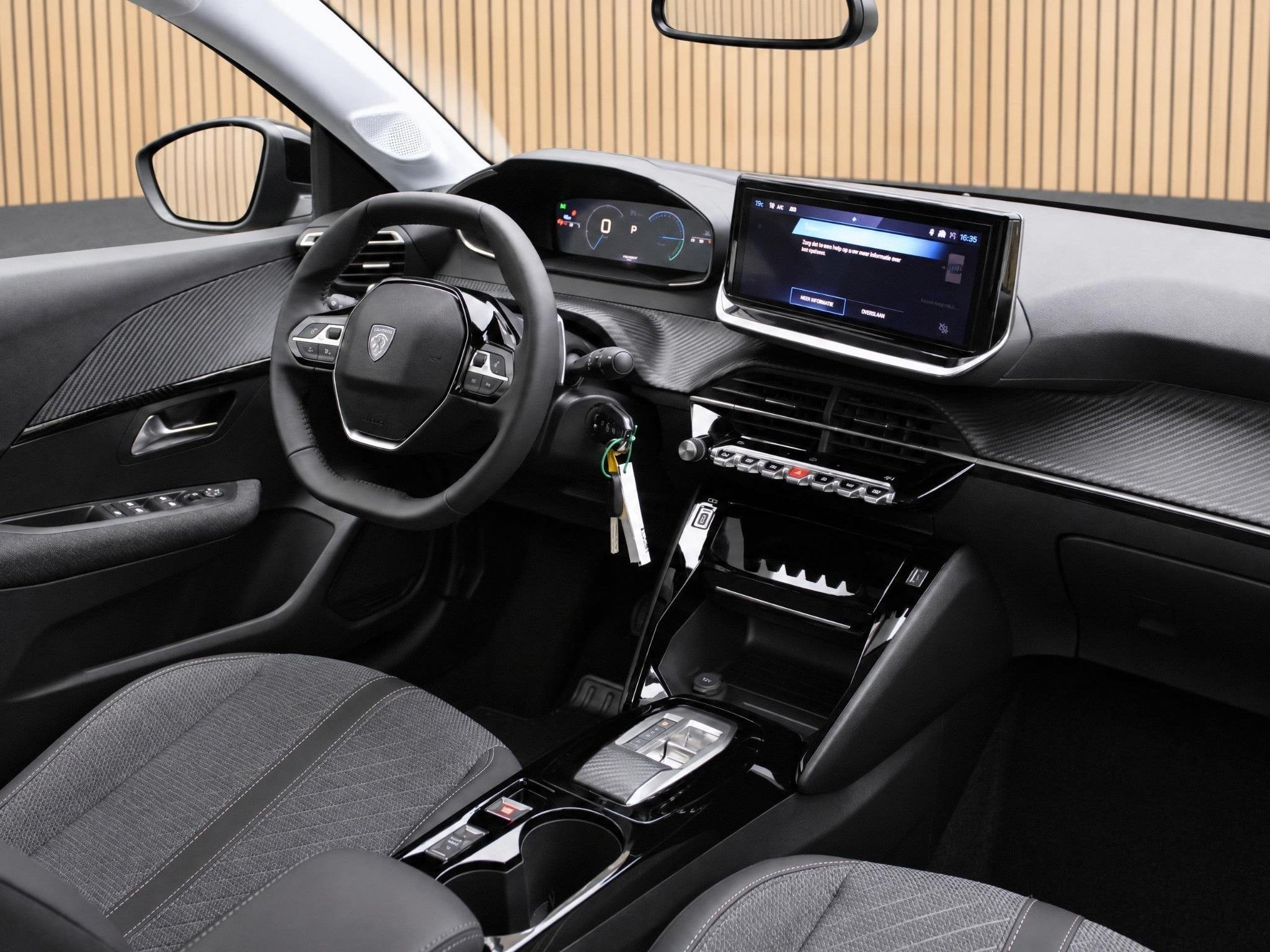 Peugeot 208 1.2 Hybrid 110 e-DCS6 Allure VOORRAAD KORTING, Auto's, 12 maanden, 1195 kg, Euro 6, 1199 cc