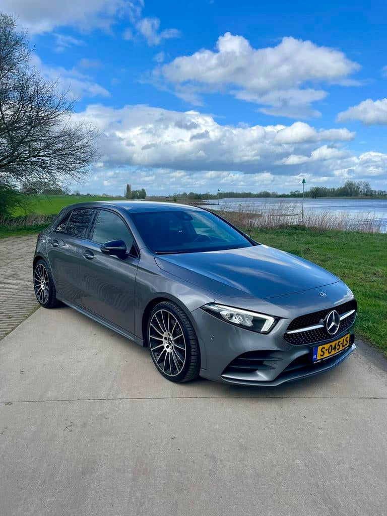 Mercedes A250 4Matic AMG Line | 224PK | Sportief & Luxe, 1800 kg, Zwart, 4 cilinders, 14 km/l