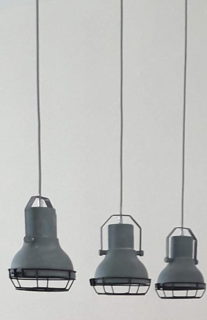 Hanglampen, tafellamp, industriële uitstraling., Huis en Inrichting, Lampen | Hanglampen, Ophalen, Gebruikt, Metaal, Minder dan 50 cm