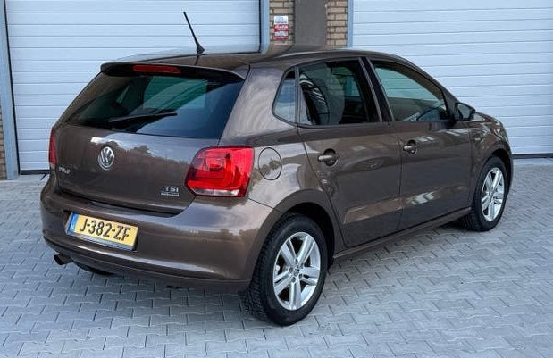 Volkswagen Polo 1.2 TSI HIGLINE/CLIMA/CRUISE/PDC/HALFLEDER, Auto's, Volkswagen, Voorwielaandrijving, Euro 5, 40 €/maand, Zwart