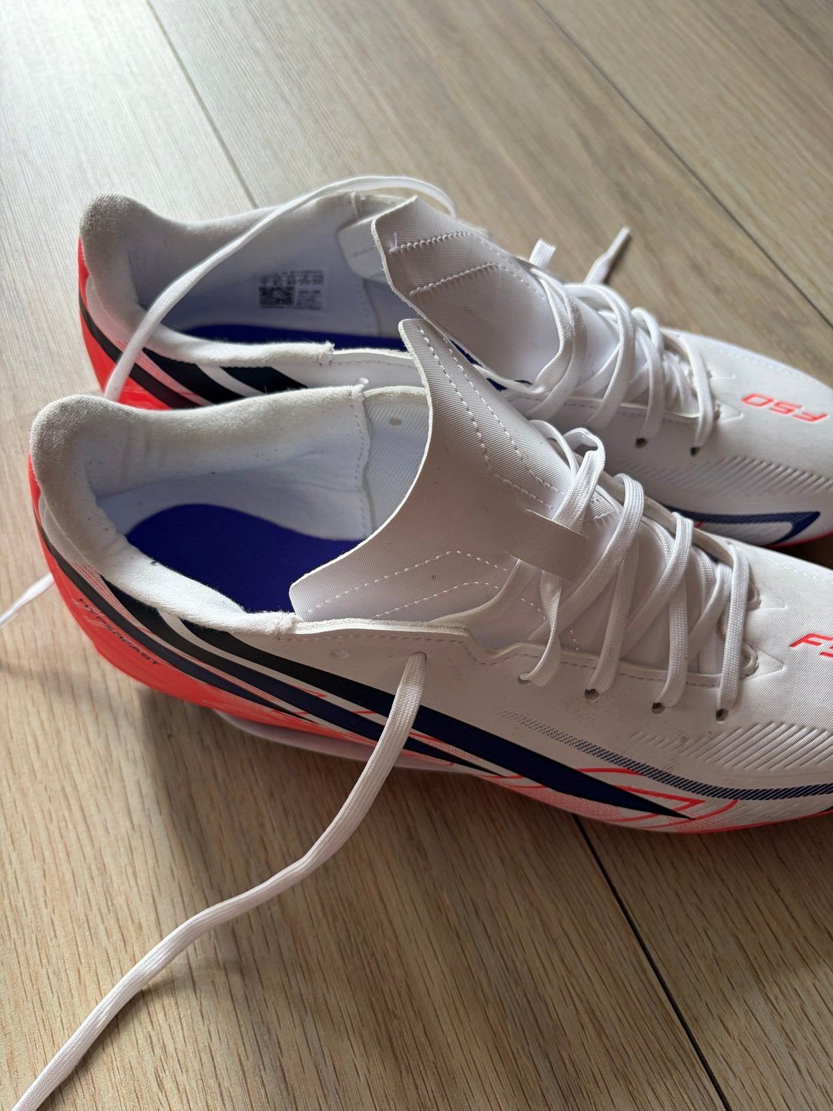 Adidas F50 Voetbalschoenen - Maat 40 Nieuw!!, Maat XS of kleiner, Ophalen of Verzenden, Zo goed als nieuw, Schoenen