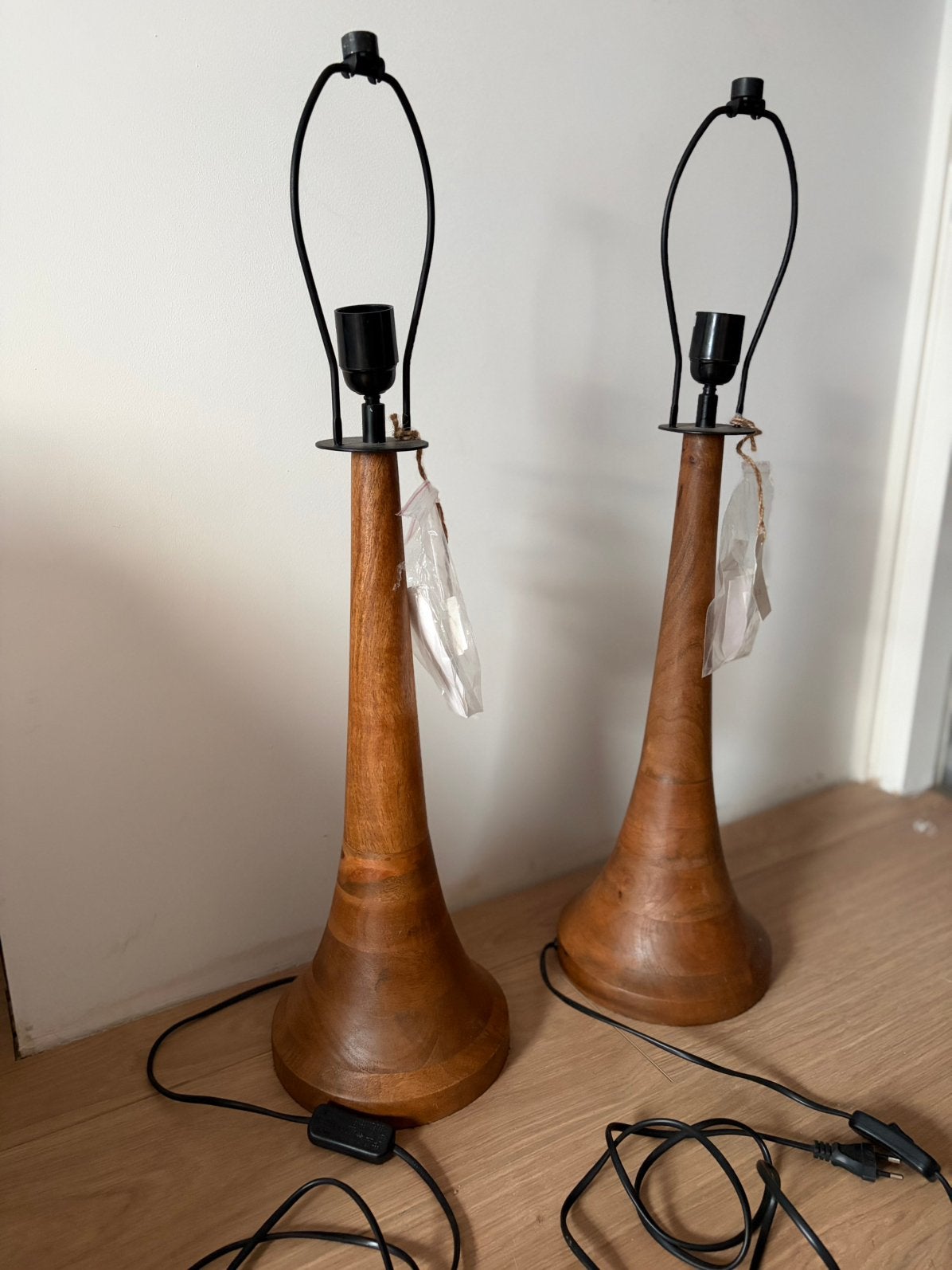 2x lampen voet hout- merk Light & Living - Loods 5, Ophalen, Hout, Light & Living