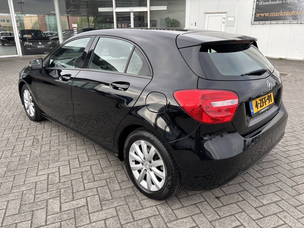 Mercedes-Benz A-Klasse 180 Economy Nieuwstaat! (bj 2015), Auto's, Voorwielaandrijving, Stof, Gebruikt, 4 cilinders