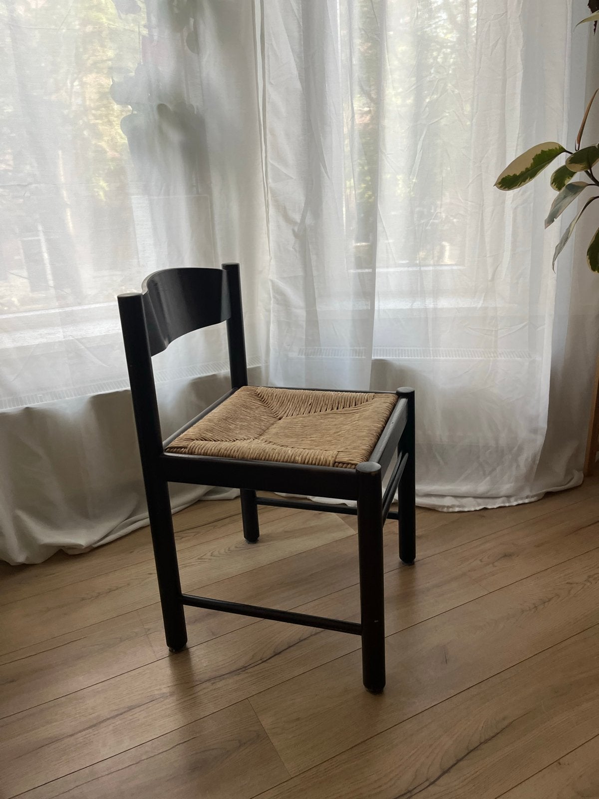 Minimalistic Italian bruine houten stoel met rieten zitting, Huis en Inrichting, Gebruikt, Zwart, Ophalen of Verzenden, Eén