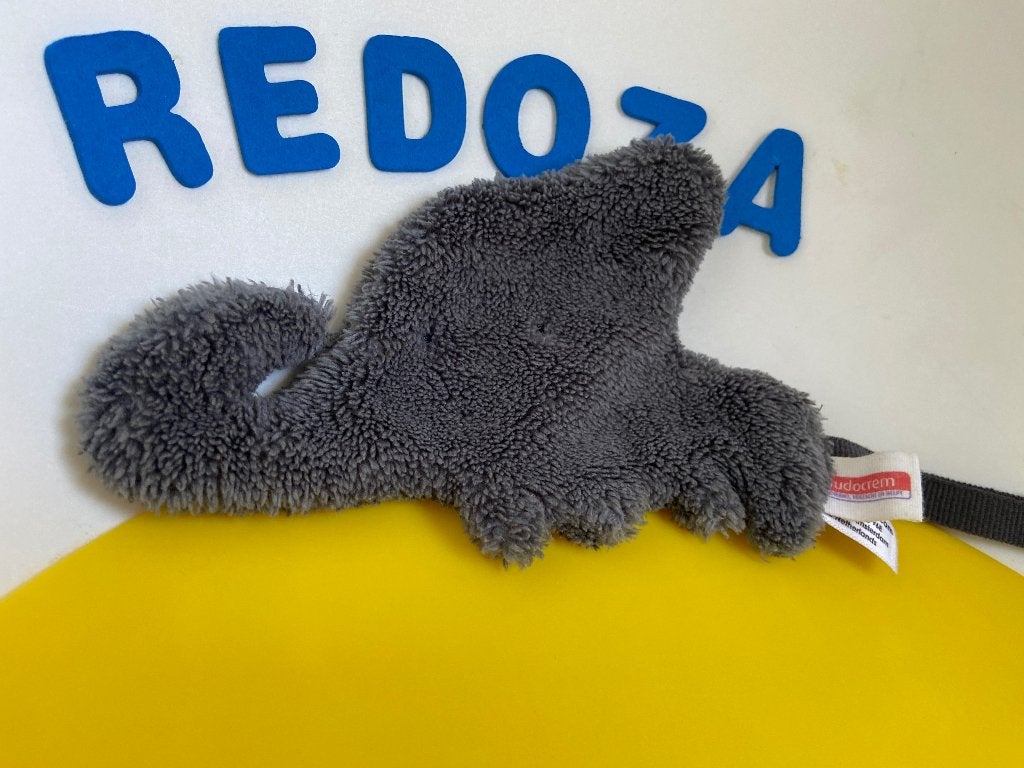 K1976 snoozebaby sudocrem olifant grijs, Kinderen en Baby's, Speelgoed | Knuffels en Pluche, Ophalen of Verzenden, Zo goed als nieuw