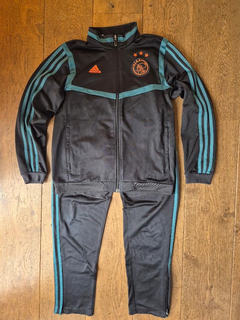 Adidas Ajax trainingspak maat 152, Kinderen en Baby's, Adidas, Gebruikt, Jongen of Meisje, Sport- of Zwemkleding