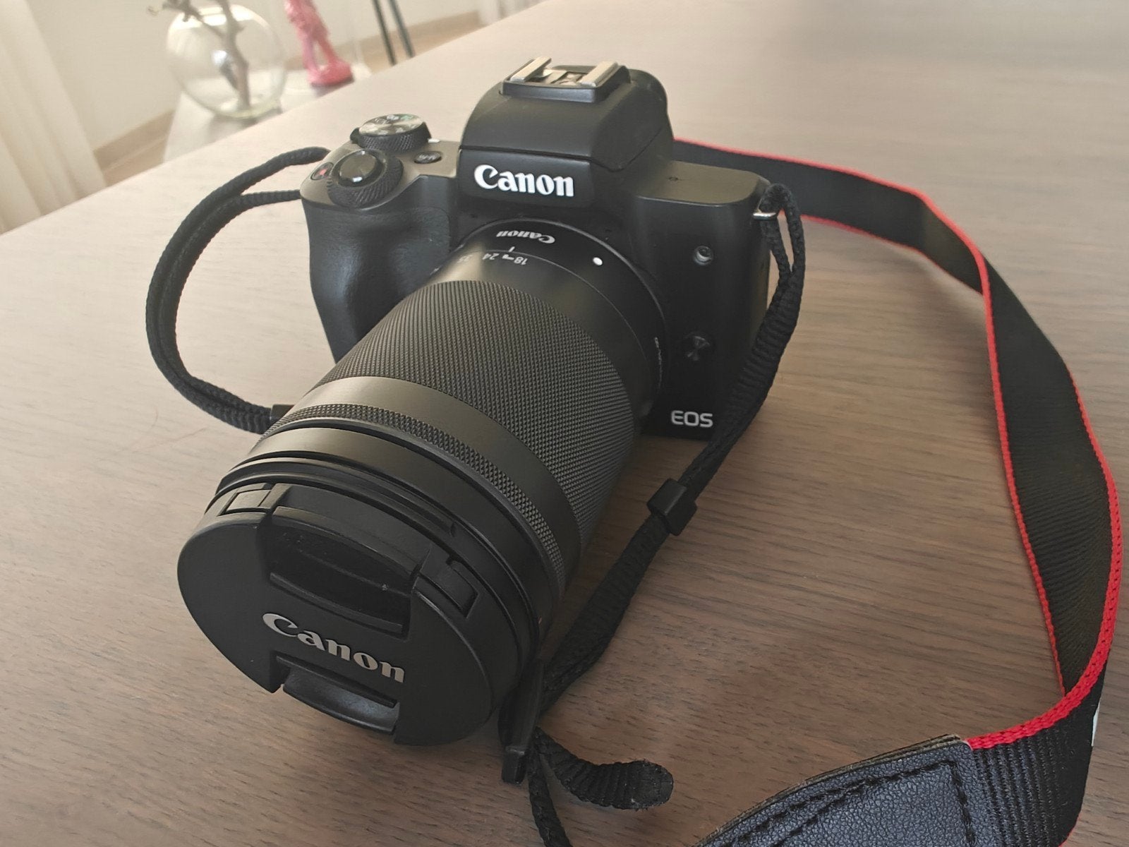 Canon EOS M50 Systeemcamera met 18-150mm lens, Lensdop, Canon, Ophalen of Verzenden, Zo goed als nieuw