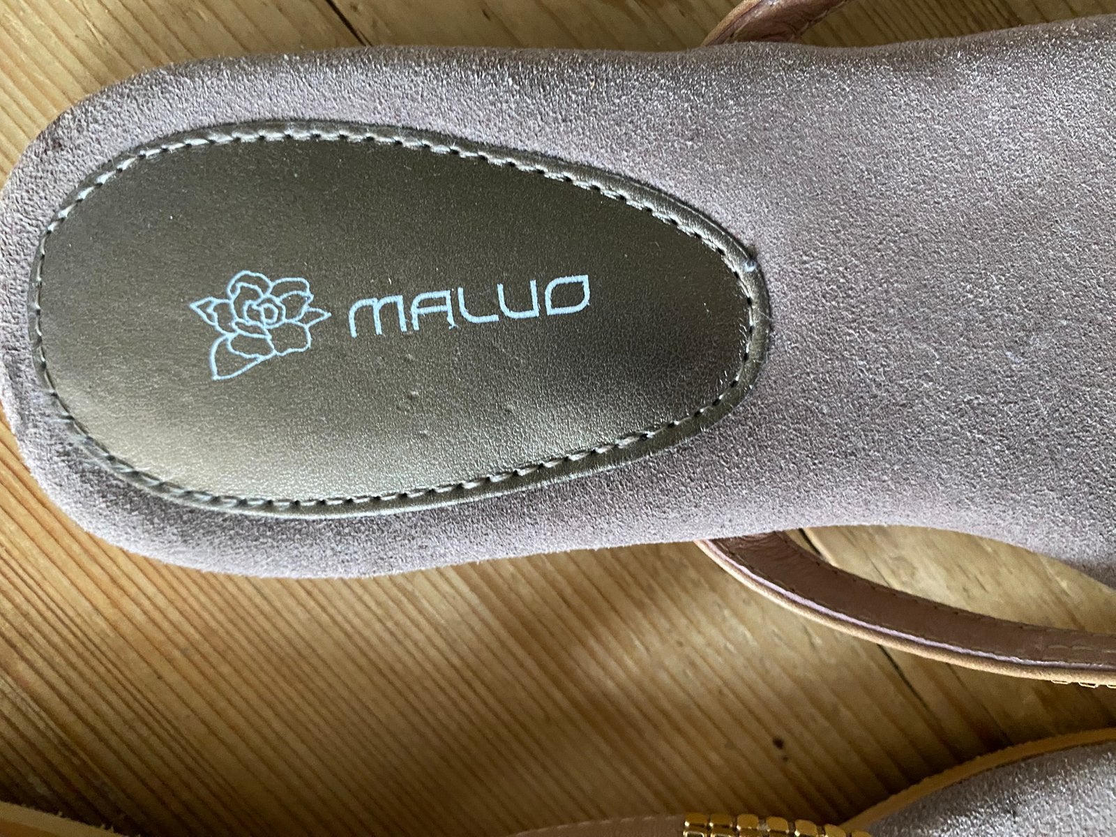 Malou slippers mt 40, Kleding | Dames, Schoenen, Ophalen of Verzenden, Nieuw, Overige typen