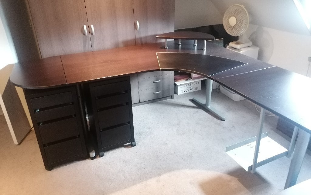 Buro / bureau / office desk, Overige typen, Bruin, Zo goed als nieuw, IKEA