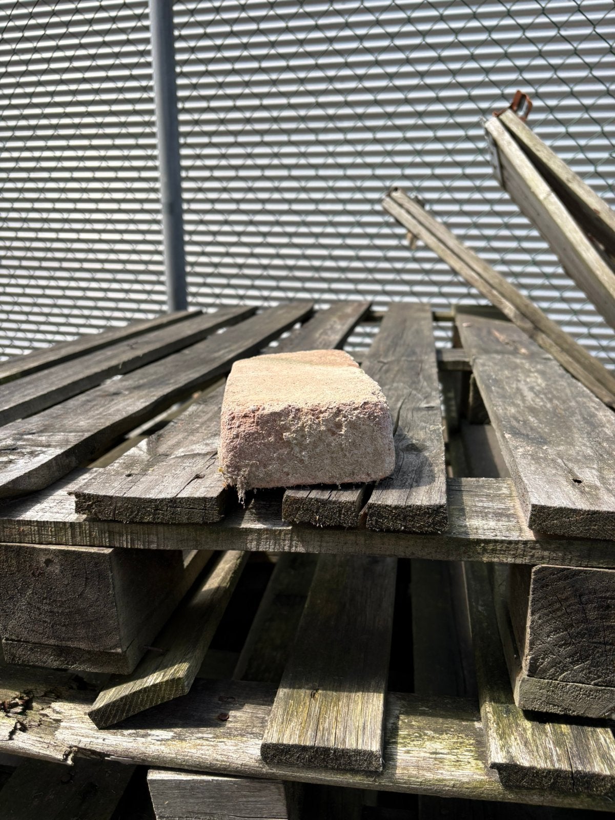 2 pallets oud hollandse gevelstenen – restpartij 22 x 11cm, Ophalen of Verzenden, Nieuw, Bakstenen