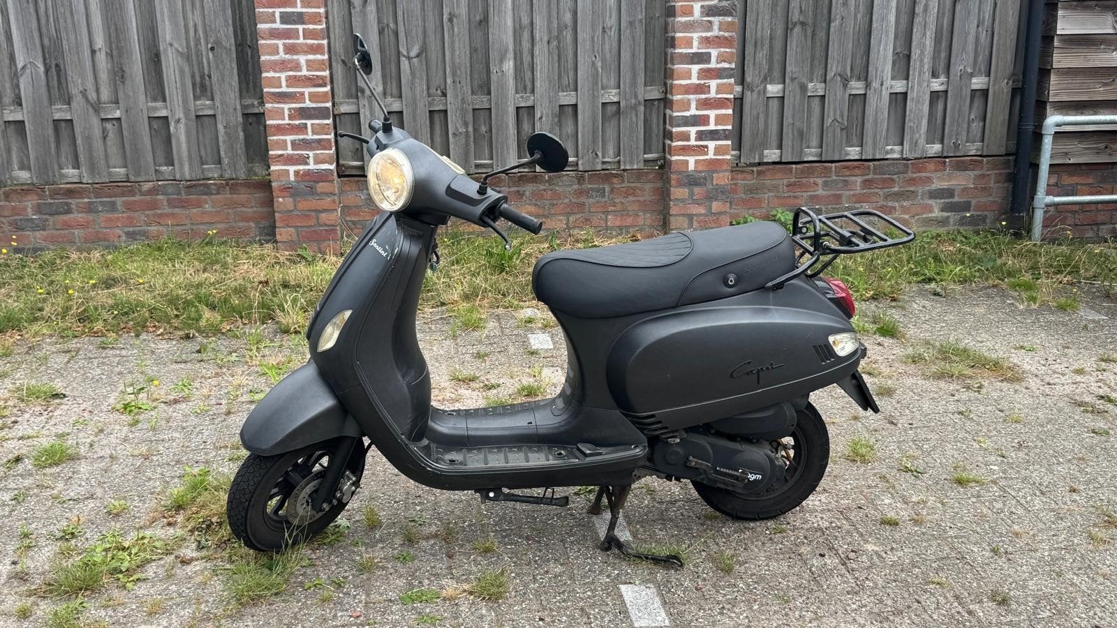 Scooter Santini Capri, Fietsen en Brommers, Snorfietsen en Snorscooters, Gebruikt, Overige merken, Benzine, Ophalen
