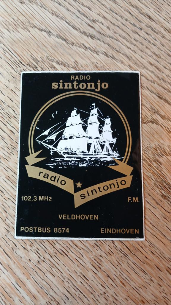Sticker piraat amateurzender Radio Sintonjo , VELDHOVEN, Ophalen of Verzenden, Zo goed als nieuw