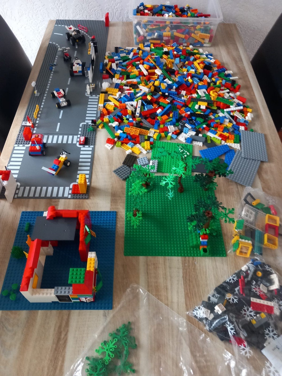 Grote hoeveelheid LEGO stenen met platen en onderdelen, Ophalen