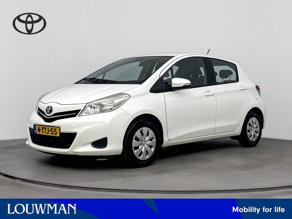 Toyota Yaris 1.0 VVT-i Now | Dealer onderhouden | 1e eigenaa, Auto's, Stof, Gebruikt, Parkeersensor, Wit