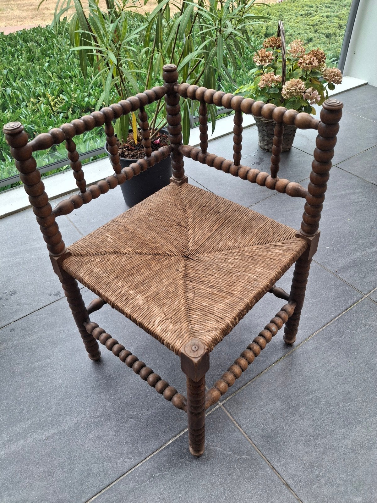 Antieke Bobbin Hoekstoel (Spinnenkopstoel)., Ophalen, Gebruikt