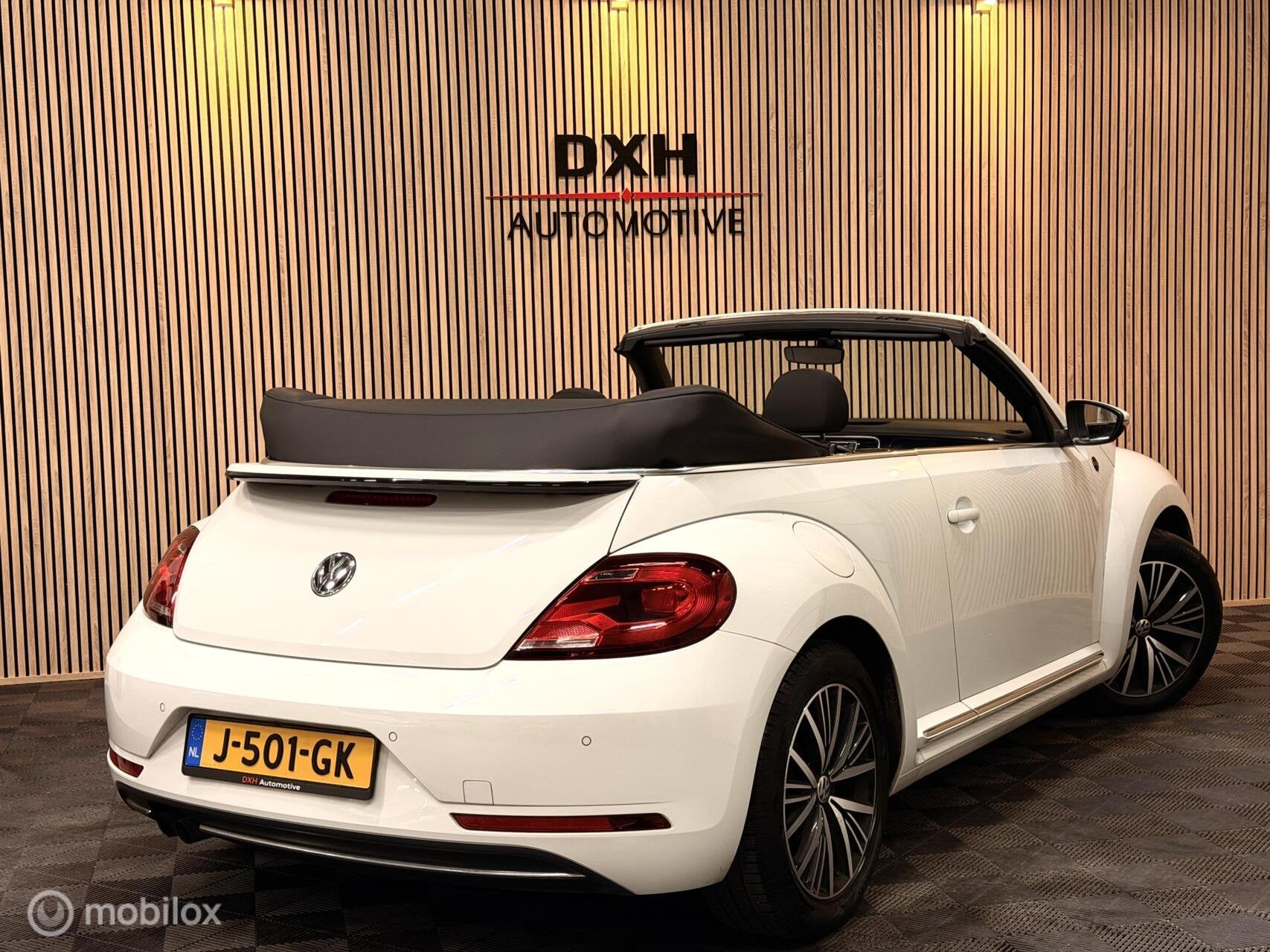 Volkswagen Beetle Cabriolet 1.4 TSI Sound CARPLAY STOELVERW., Auto's, Dealer onderhouden, Stof, Gebruikt, 4 stoelen