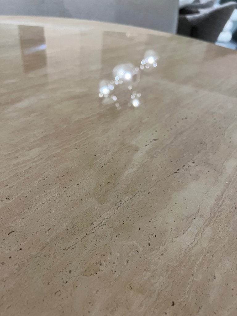 Eichholtz Eettafel Nathan | Travertin & Geborsteld Messing, Overige materialen, Delfweg 52 2211 VN Noordwijkerhout, Eichholtz