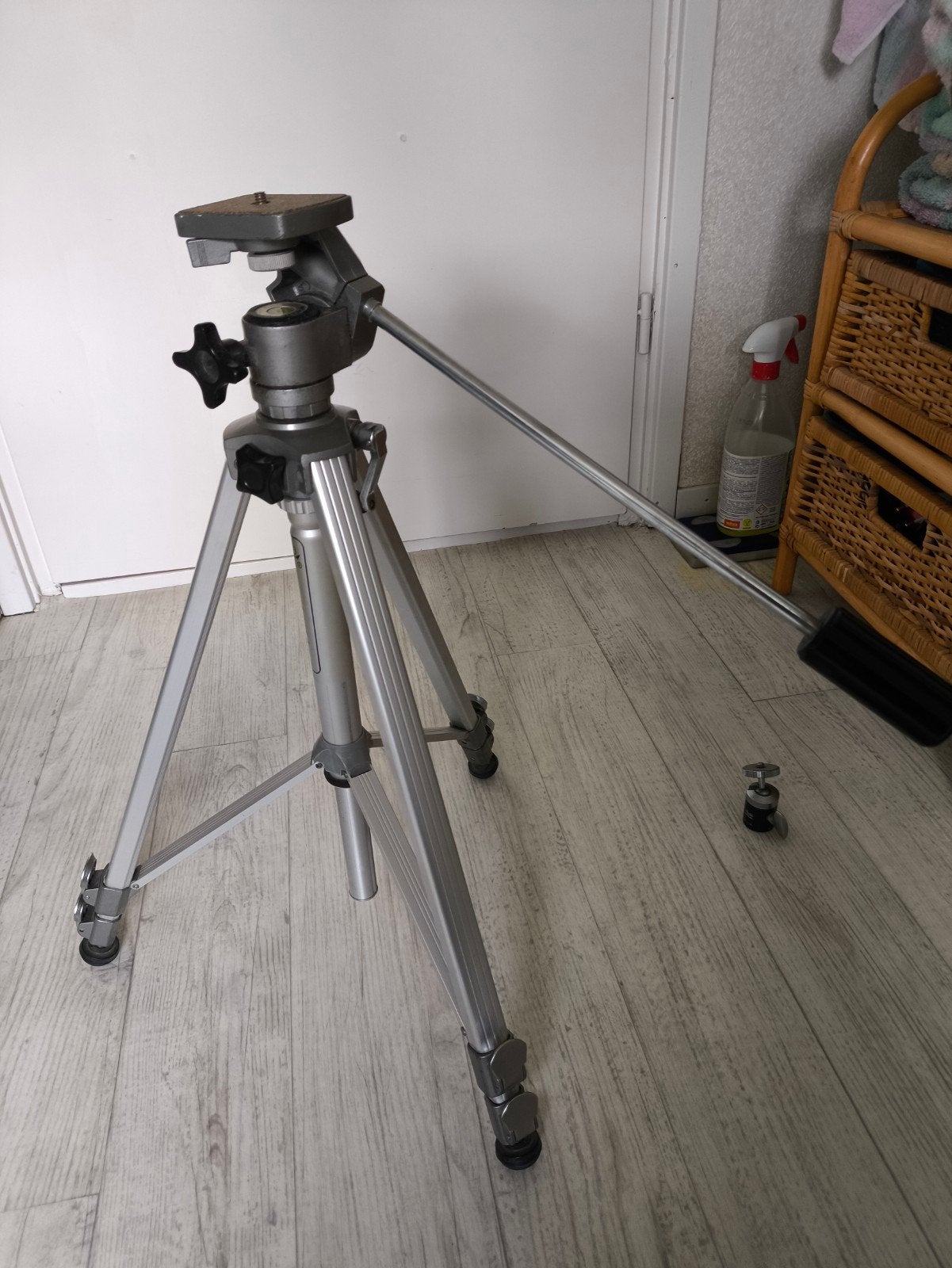Statief aluminium Hitachi, Ophalen, Zo goed als nieuw, Driepoot