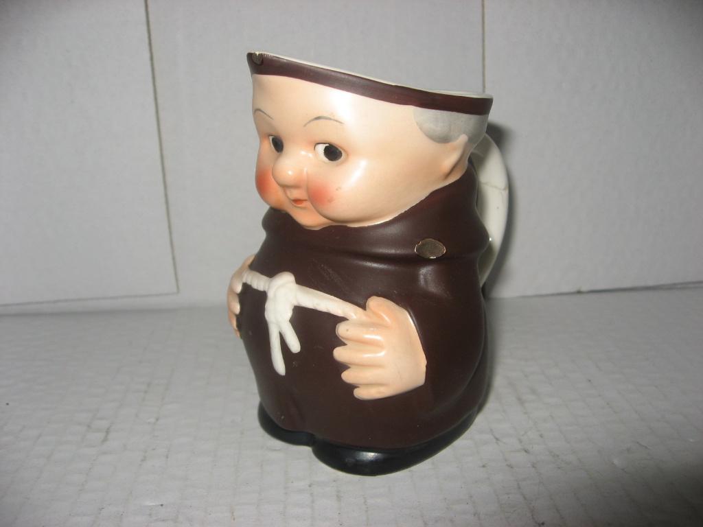 Goebel porselein patertje melk schenk kan, Ophalen of Verzenden