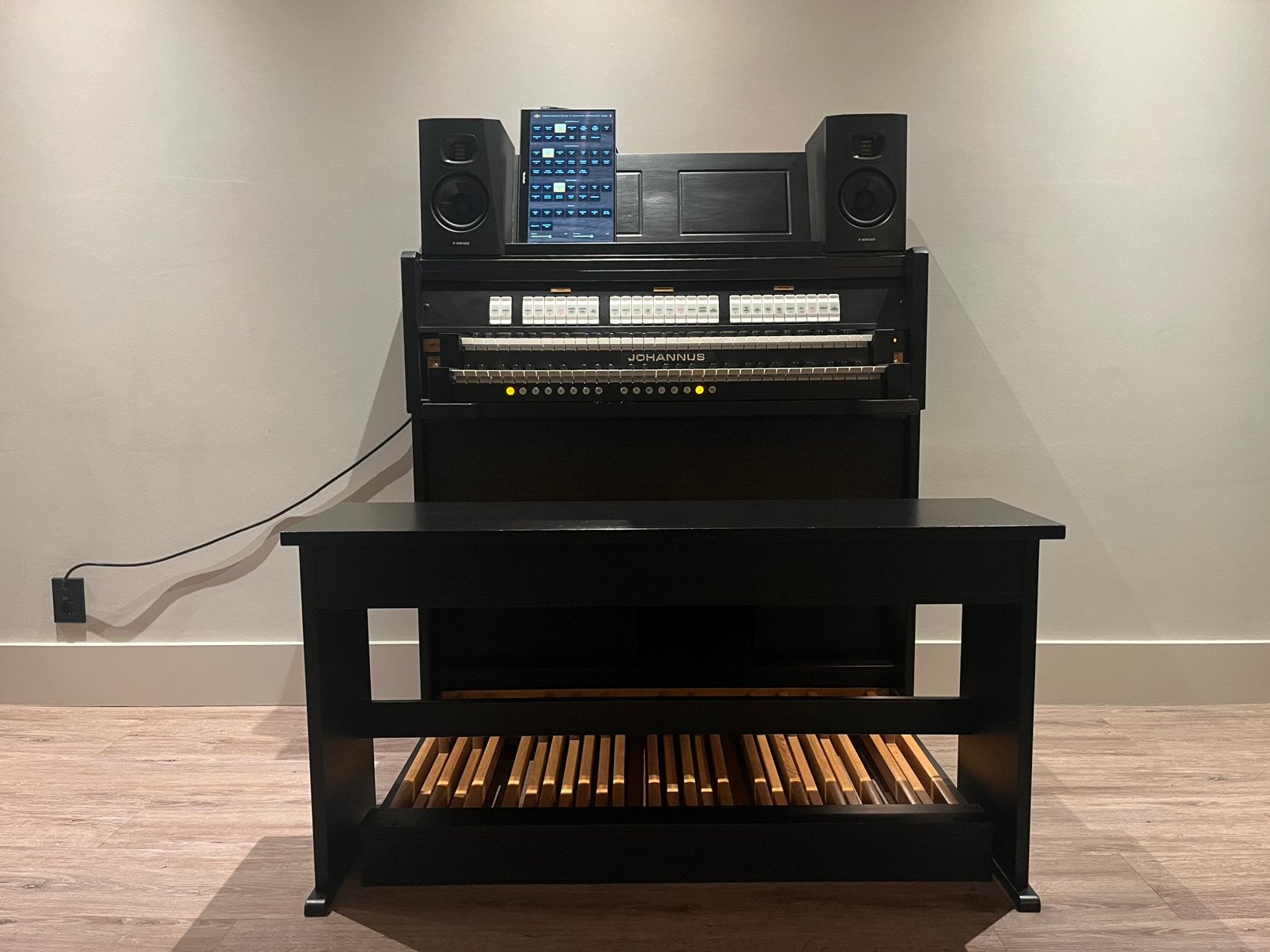 Johannus Opus 5 orgel Sweelinq, Touchscreen, Adam Audio, Ophalen, 2 klavieren, Orgel