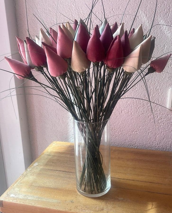Vaas met kunstbloemen, Ophalen, Zo goed als nieuw