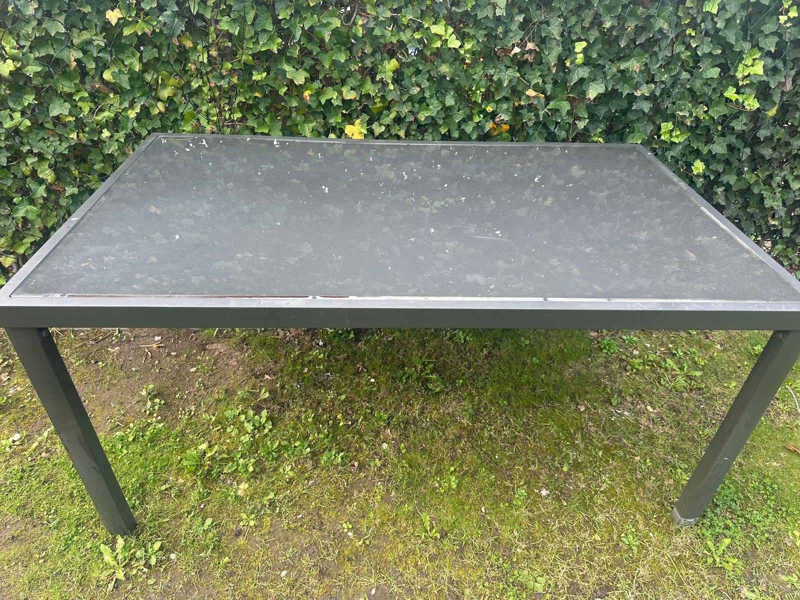 Robuuste tuintafel met glazen blad, Ophalen, Gebruikt, Rechthoekig, Metaal